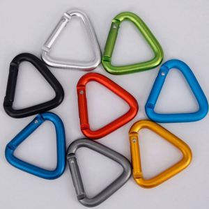 Porte-clés mousqueton triangulaire en aluminium avec logo personnalisé, crochet à ressort pour événements extérieurs et cadeaux promotionnels - Product Image 4