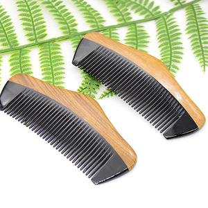 Peigne en bois de santal 10-15 cm, brosse à cheveux pour massage du cuir chevelu, pour la population générale - Product Image 1