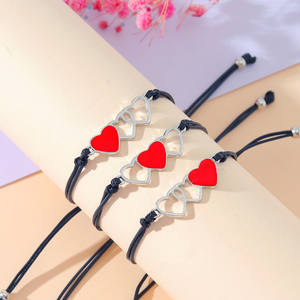 Usine En Gros Pas Cher À La Main Trois Coeur Émail Rouge Soeur Cire Noire Chaîne Bracelet Tressé En Acier Inoxydable Pour Les Filles - Product Image 2