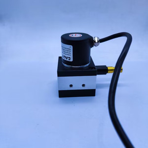 Capteur de déplacement à câble de sortie push-pull CALT 500 mm de longueur, 0,02 mm/pulsation, tension d'alimentation 5-26 V, modèle CESI-S500DP - Product Image 1