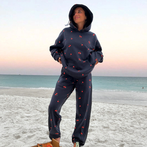 Sudadera de salón personalizada, Sudadera con capucha, pantalones de chándal, conjunto a juego, sudadera con estampado de cerezas, conjunto de pantalones de chándal, chándal con patrón de cerezas - Product Image 6