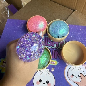 Juguete Antiestrés de 5.3 cm/2.2 Pulgadas con Forma de Dumpling Brillante para Niños y Adultos, No Comer - Product Image 4