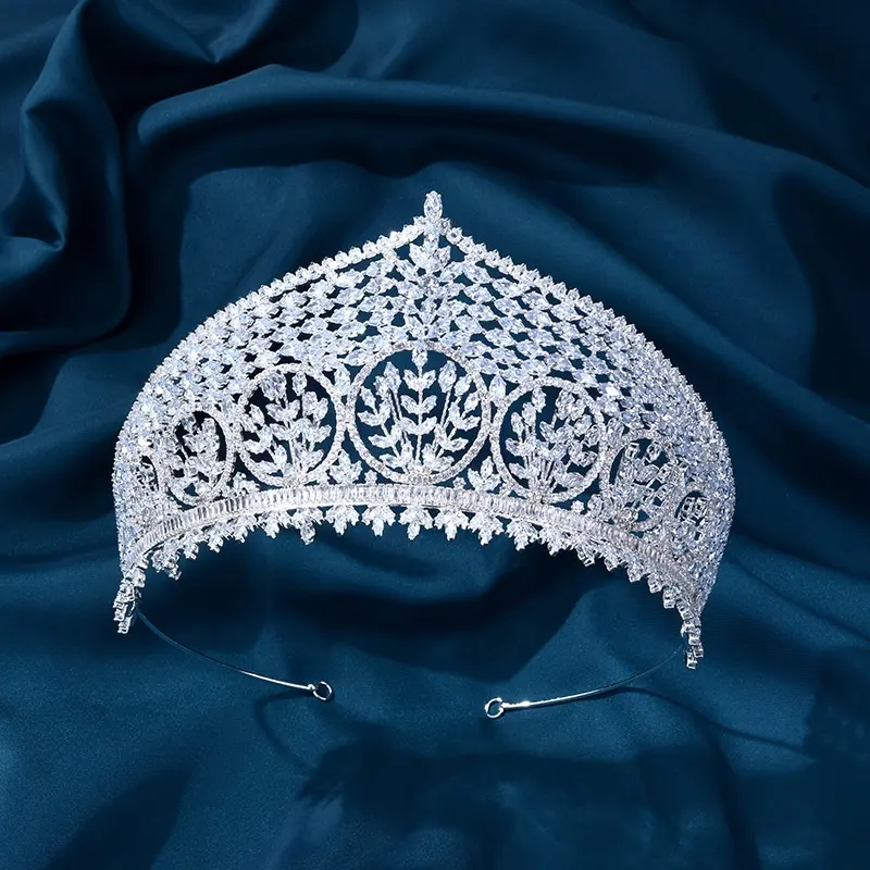 Lüks zirkon gelin saç aksesuarları düğün fotoğrafçılığı için kübik zirkonya Tiaras yarışmasında olay