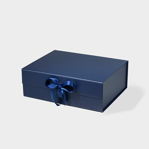 Caja de regalo Caja de embalaje de cosméticos Estampado de oro Caja de regalo de recuerdo de gama alta con tapa abatible creativa Hecho a pedido. - Product Image 2