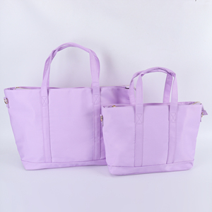 Fourre-tout de voyage en nylon pour femmes et hommes Sangle réglable Grand sac de transport imperméable Sac de plage pour professeur Sac fourre-tout pour femmes - Product Image 2