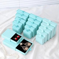 Boîte cadeau de luxe prête à être expédiée, mignonne, bleue, carrée, en papier gaufré, avec fermeture à tiroir coulissant pour pendentif et bracelet