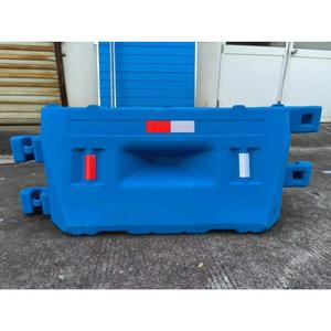 Barriera stradale temporanea riempita d'acqua per la vendita barriere stradali in plastica resistente ai raggi ultravioletti - Product Image 4