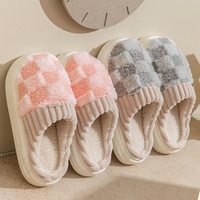 Nouvelles pantoufles en coton pour l'automne et l'hiver pour hommes et femmes, chaussures épaisses et chaudes antidérapantes, semelle extérieure en EVA en laine respirante pour l'intérieur et la maison
