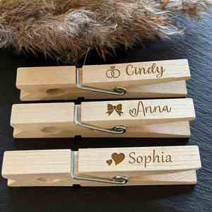 Pinces à linge en bois gravées, pinces en bois personnalisées avec nom et icône pour les cadeaux de mariage, l'affichage de photos, les cadeaux de fête - Product Image 2