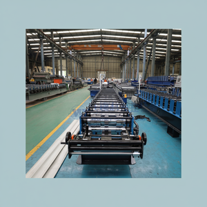 Rouleau de panneau de toit affleurant de soffite de serrure de Klip de tuile de roulement d'engrenage de noyau formant la Machine professionnelle - Product Image 1