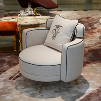 Fauteuil pivotant moderne en tissu de lin avec coussin brodé pour salon et chambre à coucher
