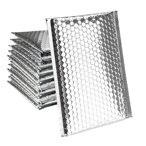 En stock enveloppes à bulles en poly imprimées sur mesure et sacs d'expédition multi-taille 140g d'épaisseur pour petits et grands <span class=keywords><strong>colis</strong></span> cosmétiques - Product Image 4