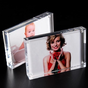 Cadre photo transparent en acrylique 5x7 avec support en acier inoxydable, écologique, <span class=keywords><strong>coins</strong></span> magnétiques pour - Product Image 2