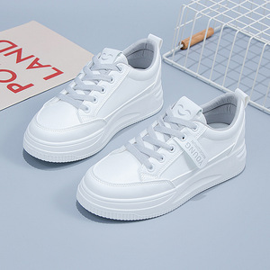 Zapatos blancos ligeros populares de primavera y otoño 2024 con suela elevada y suave para mujer - Product Image 5
