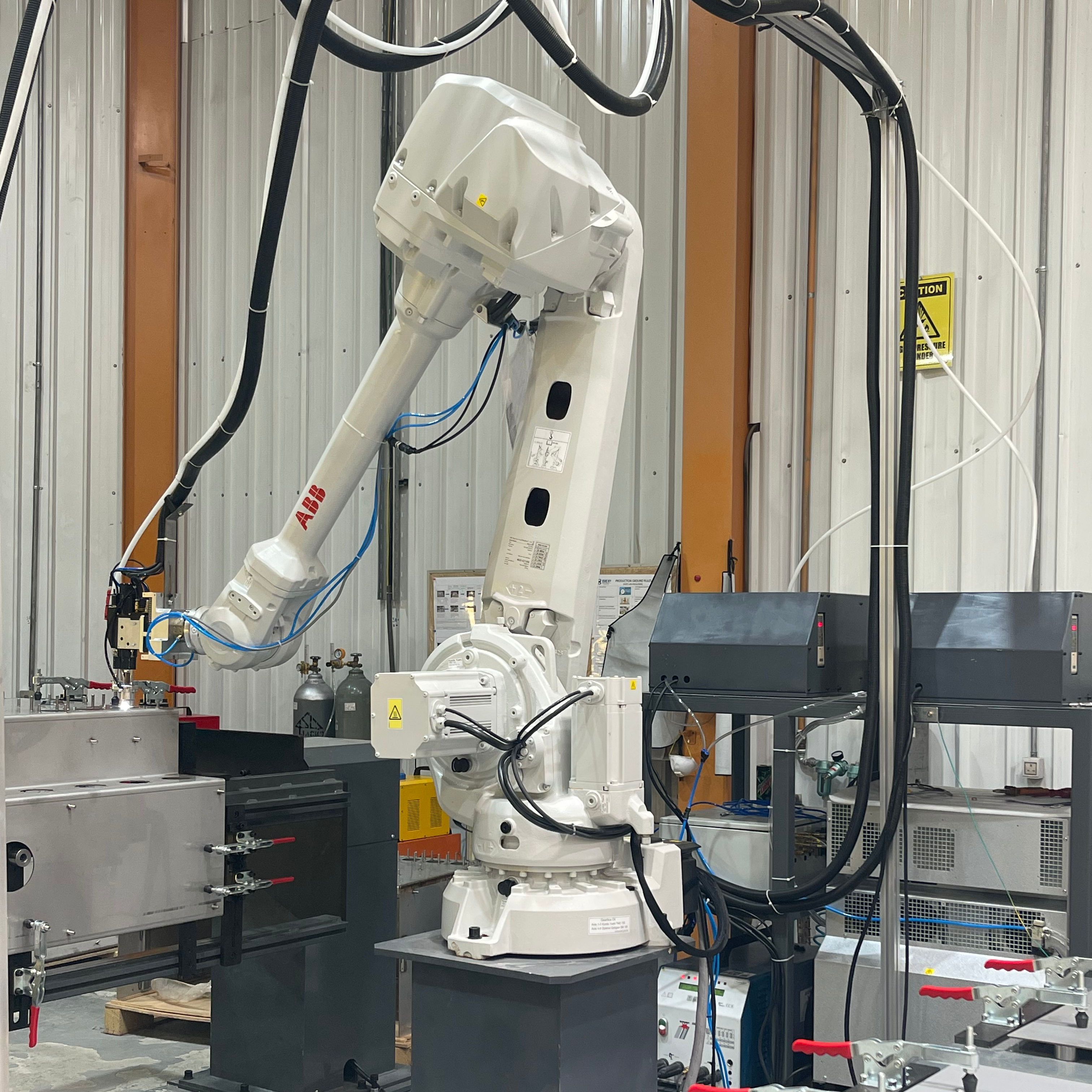 Best Selling ABB Robot Axis Industrial Arm for Precision Handling