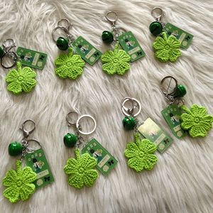 Lana de ganchillo trébol de cuatro hojas llavero de <span class=keywords><strong>la</strong></span> suerte bolso encanto accesorio coche llavero bolso monedero colgante mujer regalo trébol llavero - Product Image 3