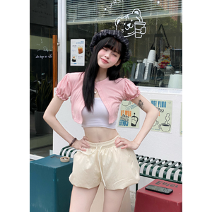 Ensemble de shorts bermuda pour femmes de bonne qualité, plusieurs couleurs, mode décontractée, taille haute, fermeture à boutons, tissu tricoté, fournisseur d'usine au Vietnam - Product Image 5