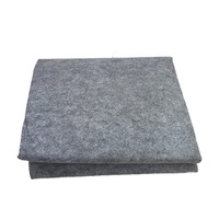 Sous-couche de tapis en feutre non tissé 100 % polyester gris uni de 1 mm personnalisable, teinte, avec colle antidérapante pour la face inférieure