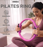 Kit de mobilité Pilates écologique de haute qualité avec ballon et bandes de résistance pour l'étirement et l'entraînement à domicile des femmes.