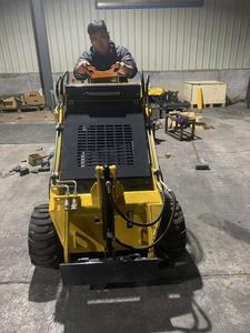 آلة حفر أرضية أوتوماتيكية يتم التحكم بها عن بعد، لودر بعجلات معتمد من وكالة حماية البيئة الأمريكية، تصدير من مصنع صيني - Product Image 3