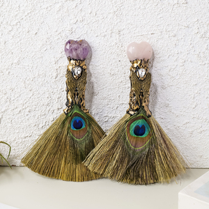 Escoba de Bruja con Plumas de Pavo Real y Cristal Natural, para Meditación, Altar, Limpieza Espiritual y Decoración del Hogar - Product Image 6