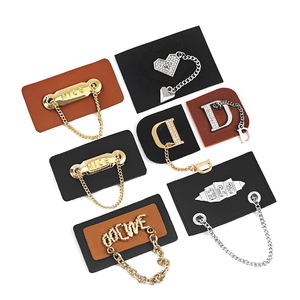Sac en relief Jeans Vêtements faux cuir logo étiquette patch personnalisé PU métal étiquettes en cuir pour sacs vêtements jeans - Product Image 1