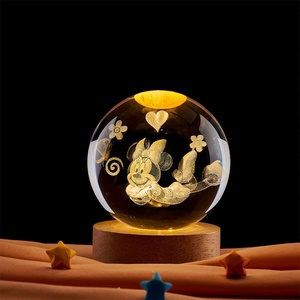 Boule de cristal K9 gravée au laser <span class=keywords><strong>3D</strong></span>, lampe de nuit LED, lampe <span class=keywords><strong>en</strong></span> verre chaud avec base <span class=keywords><strong>en</strong></span> bois pour la chambre des enfants, décoration de la maison, cadeau d'anniversaire - Product Image 3
