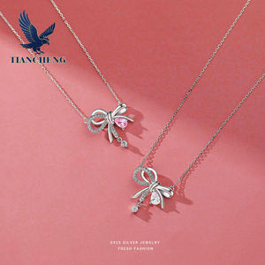 שרשרת תליון קשת ורודה לנשים שרשרת עצם הבריח נוצצת עם אבני חן - Product Image 4