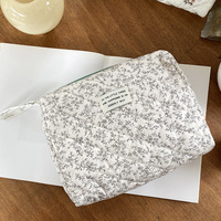 Mode matelassé coton Floral Portable beauté cosmétique pochette mère bébé couche voyage trousse de toilette stockage sac à main