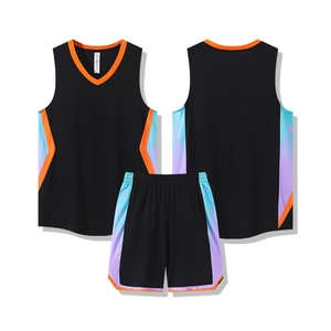 เสื้อกล้ามบาสเก็ตบอลสีสันแบบกำหนดเอง ถักจากผ้าฝ้าย 100% แห้งเร็ว สวมใส่สบาย พร้อมพิมพ์หมายเลขผู้เล่น สำหรับชุดทีม - Product Image 5