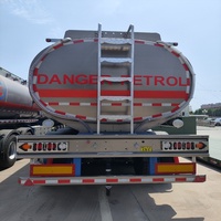 Camion-citerne à col de cygne en acier au carbone HOWO 6X4, nouveau modèle, très demandé, pour le transport léger d'huile et de diesel, avec pistolet de remplissage