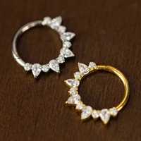 Cincin Hidung Titanium G23 Perhiasan Tindik CZ Bening Model Segmen Berengsel Lapis Emas 18K Bentuk Kupu-kupu untuk Wanita Pria