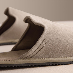 Pantofole da <span class=keywords><strong>uomo</strong></span> di lusso in vera <span class=keywords><strong>pelle</strong></span> premium con dettagli personalizzati, <span class=keywords><strong>ciabatte</strong></span> da interno. - Product Image 2