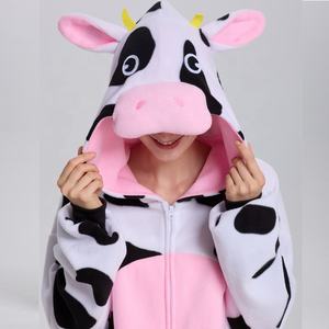 Pijama <span class=keywords><strong>de</strong></span> Vaca con Capucha y Bolsillos para Parejas Mameluco Kigurumi <span class=keywords><strong>de</strong></span> Animal OEM/ODM Disfraz <span class=keywords><strong>de</strong></span> Halloween Ropa <span class=keywords><strong>de</strong></span> Dormir Familiar a Juego - Product Image 3