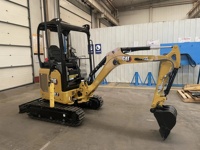 Mini-excavatrice 301.7 neuve de 1,7 t avec moteur et boîte de vitesses pour sites de travail étroits - Faible nombre d'heures, excavatrice Caterpillar d'origine