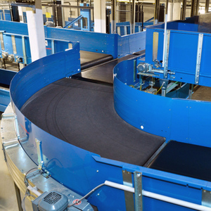 Vành Đai băng tải nhà sản xuất 45/90/180 độ đường cong vành đai băng tải dây chuyền lắp ráp với giá tốt - Product Image 5