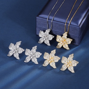 Fashion Eco-friendly Copper Gold Plated Floral <b>Earrings</b> and Pendant <b>Set</b> Bridal Jewelry <b>Set</b> Gold Flower Design for Wedding - Product Image 1