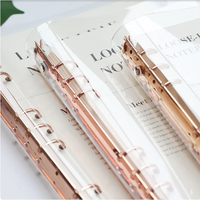 Couverture de planificateur transparente personnalisée en gros, A5, PVC, 6 anneaux, avec bouton pression