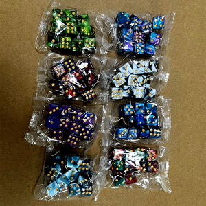 Dados acrílicos de dos colores personalizados de 12mm con esquinas cuadradas 10 unids/<span class=keywords><strong>set</strong></span> para tablero de juego para apuntar y rodar - Product Image 3
