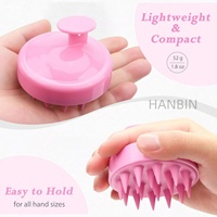 Brosse de massage du cuir chevelu en silicone avec logo personnalisé, outil de massage pour les soins capillaires, design ergonomique, stimule la circulation, convient aux cheveux mouillés