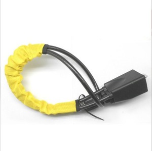 <span class=keywords><strong>Bloccasterzo</strong></span> <span class=keywords><strong>Antifurto</strong></span> in Acciaio Giallo con 2 Chiavi e Blocco Cintura di Sicurezza per Camion, SUV, Furgoni, Camper e Accessori - Product Image 3