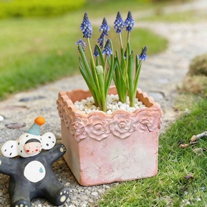 Vaso per <span class=keywords><strong>Fiori</strong></span> in Stile Romano Vintage con Rilievi in Ceramica Fatta a Mano, per Giardino <span class=keywords><strong>da</strong></span> Tavolo, <span class=keywords><strong>Balcone</strong></span> e <span class=keywords><strong>Piante</strong></span> Verdi <span class=keywords><strong>da</strong></span> Interno - Product Image 5