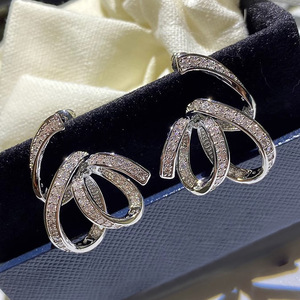 Orecchini a perno con filo intrecciato da donna, accessori semplici per l'uso quotidiano - Product Image 2