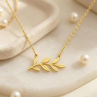 Collier personnalisable gravable en forme de branche d'olivier, fabricant, plaqué or PVD, acier inoxydable, pendentif feuille délicat, bijoux en gros pour femmes