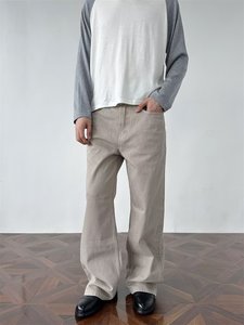 Pantalones vaqueros de hombre con costuras decorativas y detalles de costura, corte recto, proveedor Complain - Product Image 3