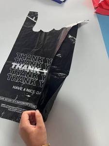 Hdpe alışveriş çantası s tek kullanımlık bakkal torbaları 1/6 siyah plastik alışveriş çantası beyaz logo - Product Image 2