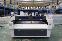 Machine de découpe Laser CO2 1825, grande surface de coupe, pour couper le bois acrylique et le cuir