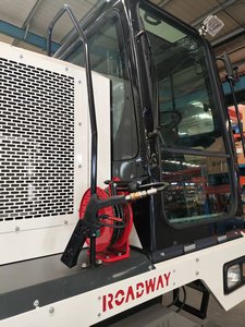 効率的な道路修理ソリューション: 中国からのホットセールアスファルトペーバーと甌穴パッチャー - Product Image 5
