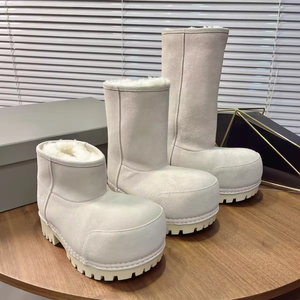 Bottes de neige de luxe pour l'extérieur, chaudes, à plateforme surélevée, en cuir souple, style créateur, bottines en laine de qualité supérieure - Product Image 2