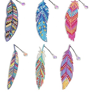 Juego de 6 Marcapáginas Modernos con Pintura de Diamantes 5D de la Marca XIXI, Colgantes de Animales Impresos, Estilo Pluma, DIY - Product Image 5